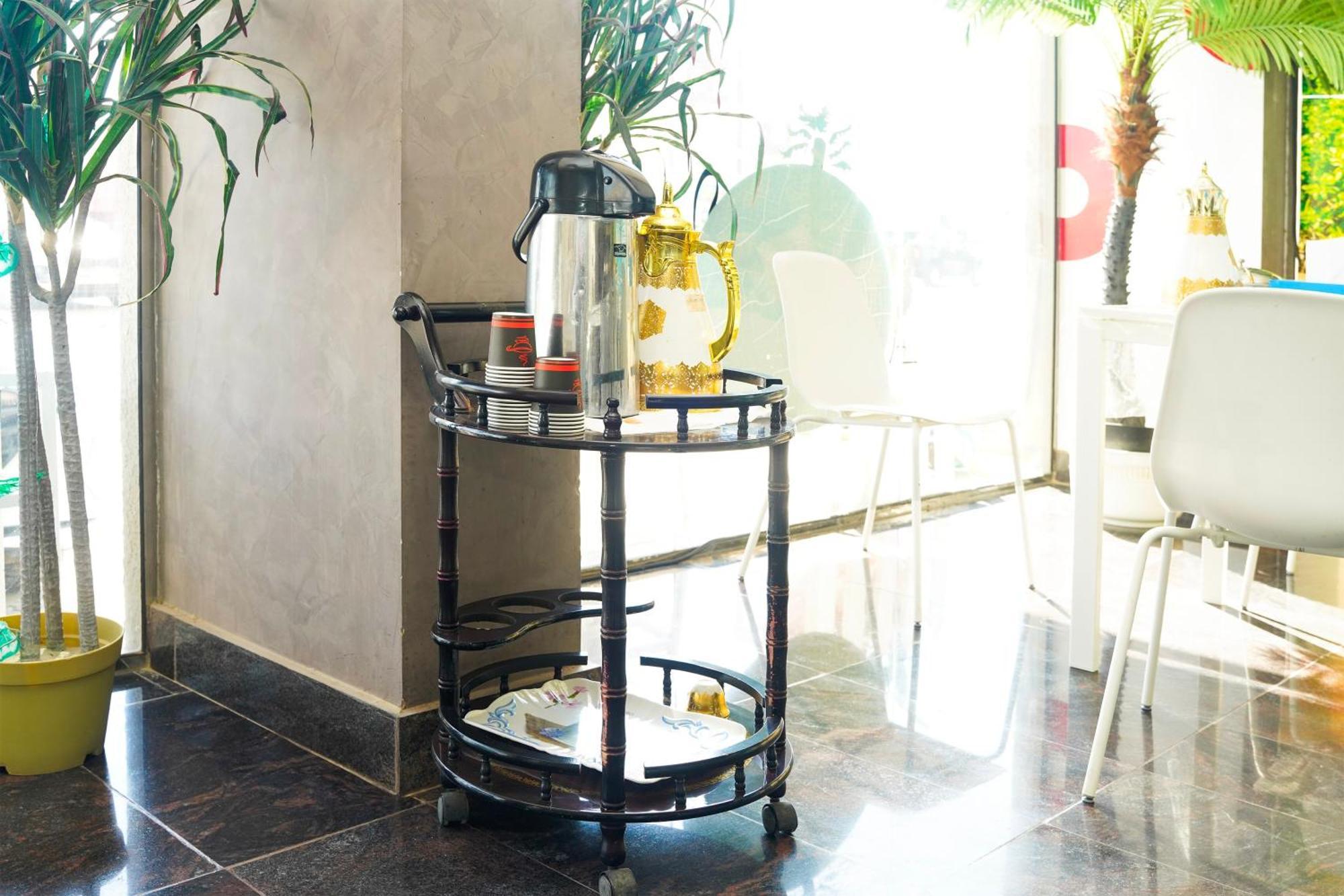 Al Bayrahaa Hotel Apartments Seeb Buitenkant foto